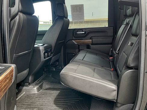 Used 2022 Chevrolet Silverado 3500 High Country w/ Technology Package AWD/4WD image 12