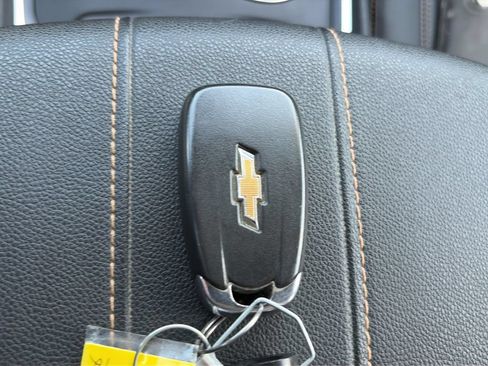 Used 2020 Chevrolet Traverse LT w/ LT Premium Package AWD/4WD image 31