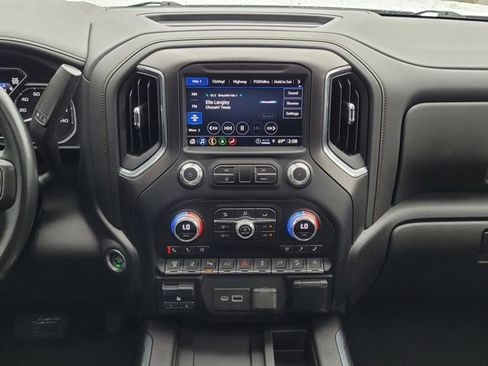 Used 2023 GMC Sierra 2500 AT4 w/ AT4 Premium Plus Package AWD/4WD image 16