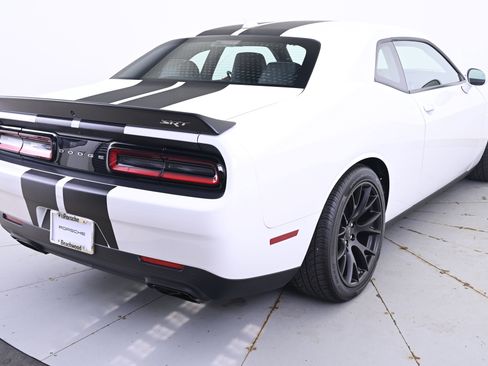 Used 2015 Dodge Challenger SRT Hellcat image 7