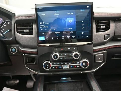 Used 2024 Ford Expedition Limited AWD/4WD image 10