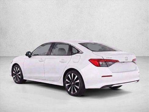 Used 2024 Honda Civic EX image 5