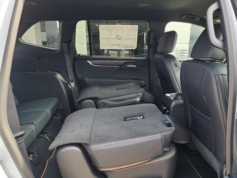 New 2026 GMC Acadia AT4 w/ Luxury Package image 49