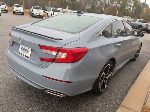 Used 2022 Honda Accord Sport image 7