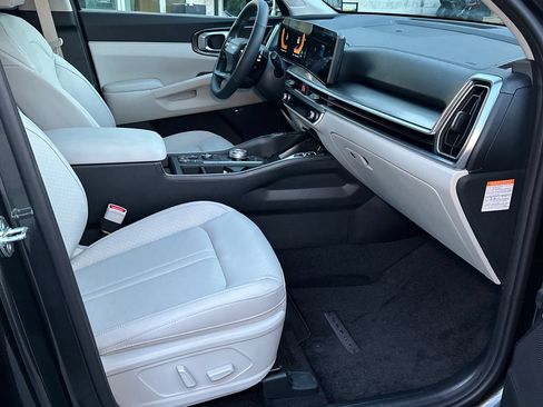 New 2026 Kia Sorento EX AWD/4WD image 10