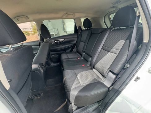 Used 2020 Nissan Rogue SV FWD image 13
