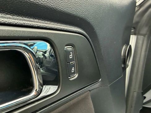 Used 2016 Ford Mustang Coupe image 23