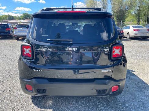 Used 2015 Jeep Renegade Latitude AWD/4WD image 6