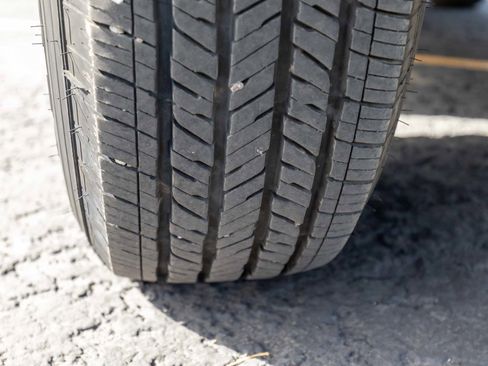 Used 2023 Jeep Gladiator Sport image 28