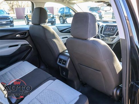 Used 2023 Chevrolet Equinox LS w/ LPO, Floor Liner Package image 19