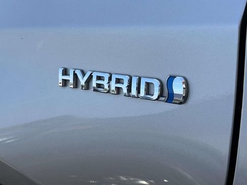 Used 2016 Toyota Camry LE FWD image 5