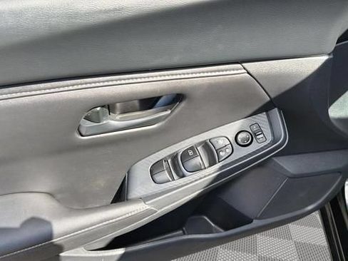 Used 2025 Nissan Sentra S FWD image 15