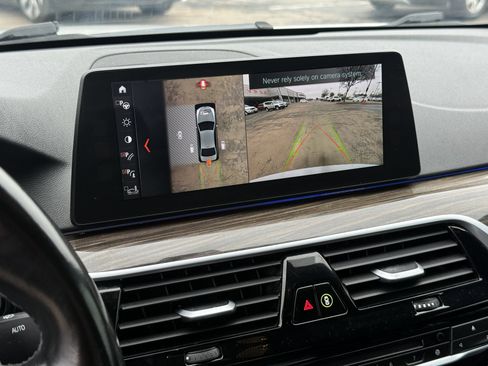 Used 2017 BMW 540i w/ Premium Package image 26