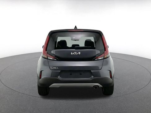 Used 2025 Kia Soul LX w/ LX Technology Package FWD image 8