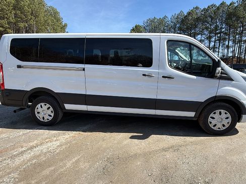 Used 2024 Ford Transit 350 XLT image 7