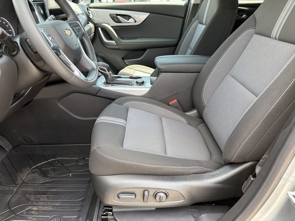 New 2026 Chevrolet Blazer LT w/ LPO, Floor Liner Package FWD image 15