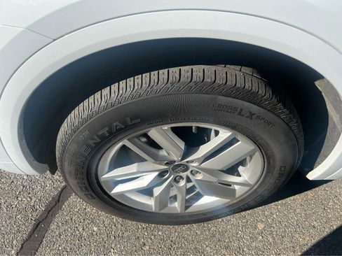 Used 2024 Audi Q5 2.0T Premium w/ Convenience Package image 12