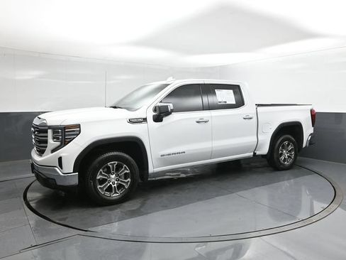 Used 2025 GMC Sierra 1500 SLT RWD image 30