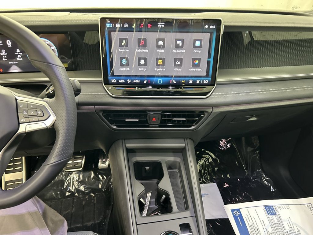 New 2026 Volkswagen Tiguan SE R-Line AWD/4WD image 17
