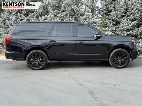 Used 2025 Ford Expedition Max Platinum w/ Stealth Appearance Package image 10
