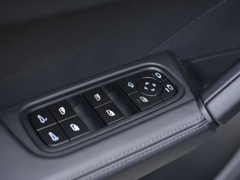 Certified 2026 Porsche Cayenne Coupe AWD/4WD image 15