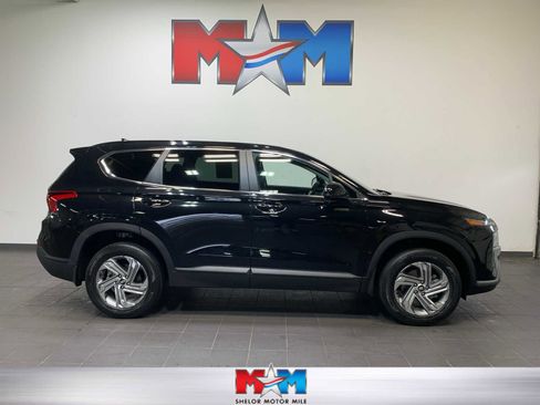 Used 2023 Hyundai Santa Fe SE image 1