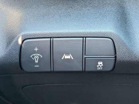 Used 2022 Hyundai Elantra SEL w/ Convenience + Premium Package FWD image 26