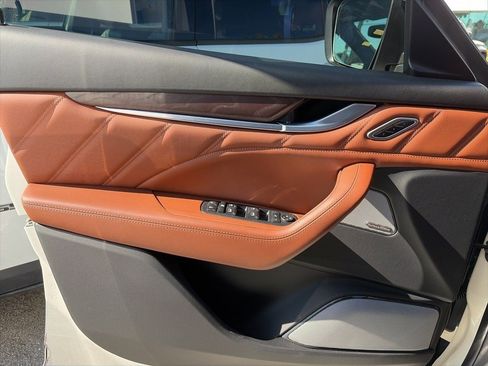 Used 2023 Maserati Levante Modena S image 6