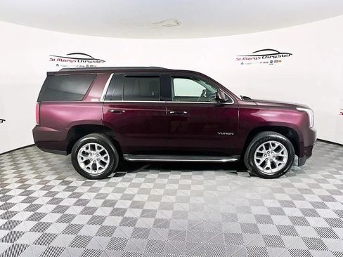 Used 2017 GMC Yukon SLE w/ SLE Value Package AWD/4WD image 9