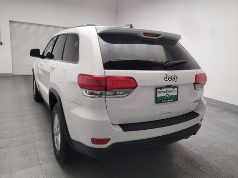 Used 2019 Jeep Grand Cherokee Laredo RWD image 6