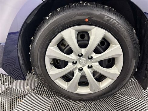 Used 2023 Toyota Corolla LE image 23