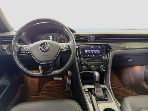 Used 2022 Volkswagen Passat 2.0T R-Line image 27