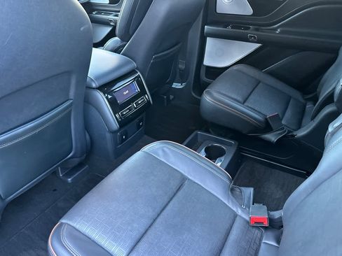 Certified 2025 Lincoln Aviator Black Label image 4