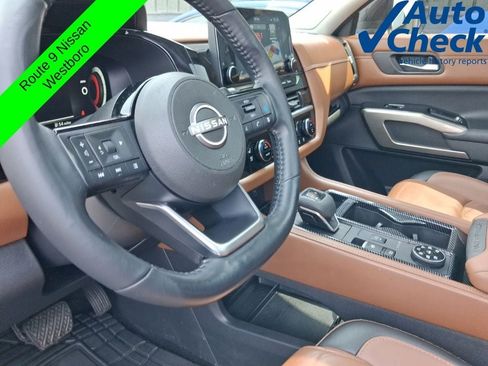Used 2023 Nissan Pathfinder Platinum AWD/4WD image 16
