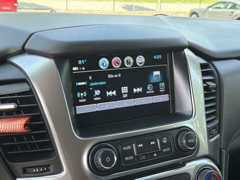 Used 2020 Chevrolet Suburban LT AWD/4WD image 34