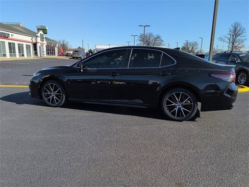 Certified 2024 Toyota Camry SE image 4