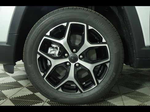 New 2026 Jeep Compass Limited image 11