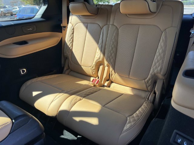 Used 2024 Jeep Grand Cherokee L Summit w/ Advanced Protech Group IV AWD/4WD image 24