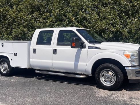 Used 2016 Ford F250 XL w/ Power Equipment Group RWD image 9