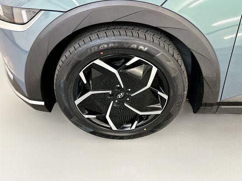Used 2024 Hyundai Ioniq 5 SE image 11