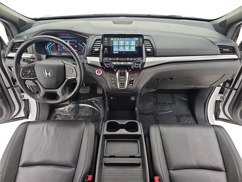 Used 2023 Honda Odyssey Sport image 11