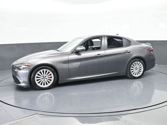 Used 2023 Alfa Romeo Giulia Sprint video 2