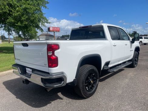 Used 2023 Chevrolet Silverado 2500 LT w/ Convenience Package AWD/4WD image 6
