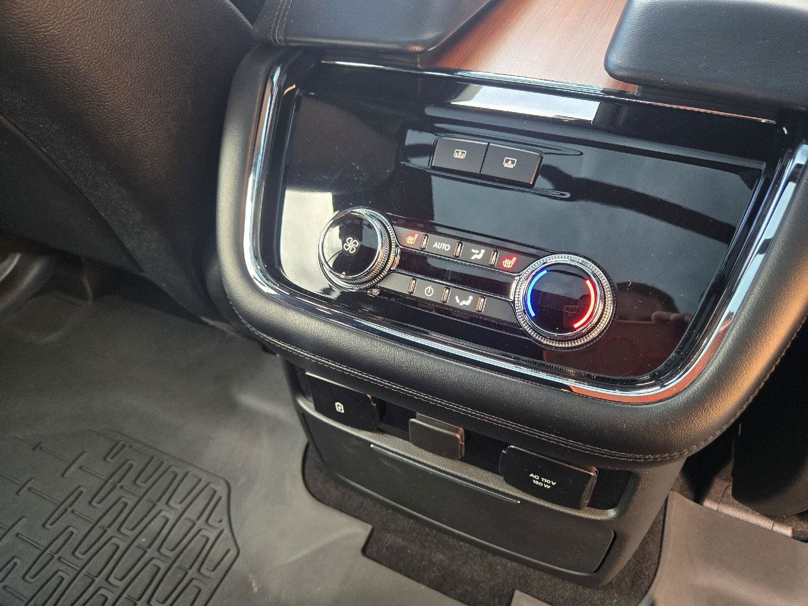 Used 2018 Lincoln Navigator Reserve w/ Technology Package AWD/4WD image 16