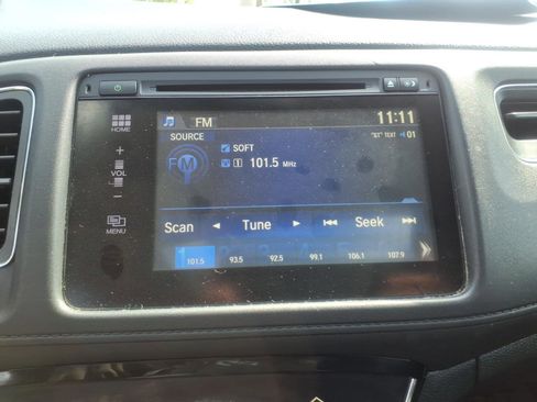 Used 2018 Honda HR-V EX image 9