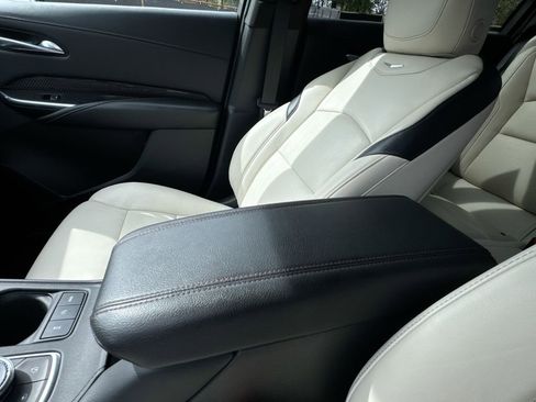 Used 2022 Cadillac XT4 Sport w/ Comfort Package FWD image 24