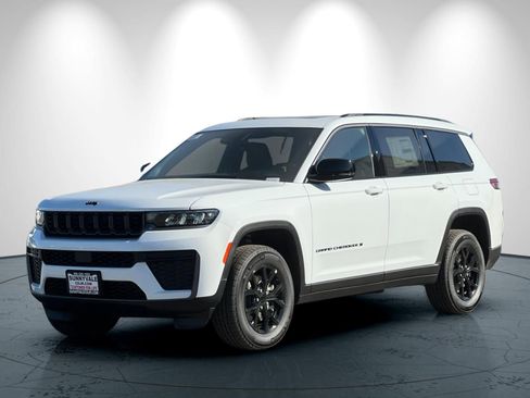 New 2026 Jeep Grand Cherokee L 4WD image 8