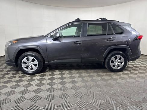 Used 2021 Toyota RAV4 LE image 7