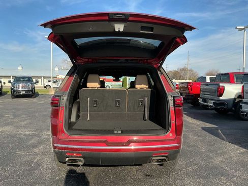 Used 2023 Chevrolet Traverse Premier image 34