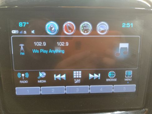 Used 2019 Chevrolet Traverse LT w/ LPO, Floor Liner Package AWD/4WD image 25